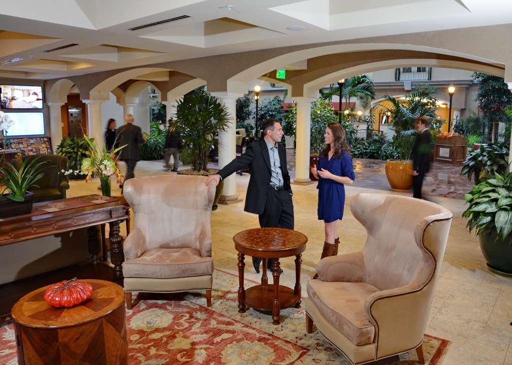 Woolley's Classic Hotel Aurora
