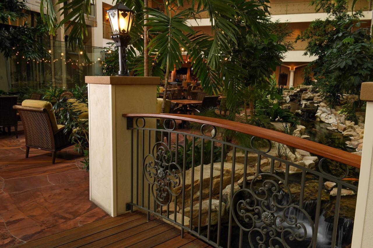 Hotel Woolley's Classic Aurora