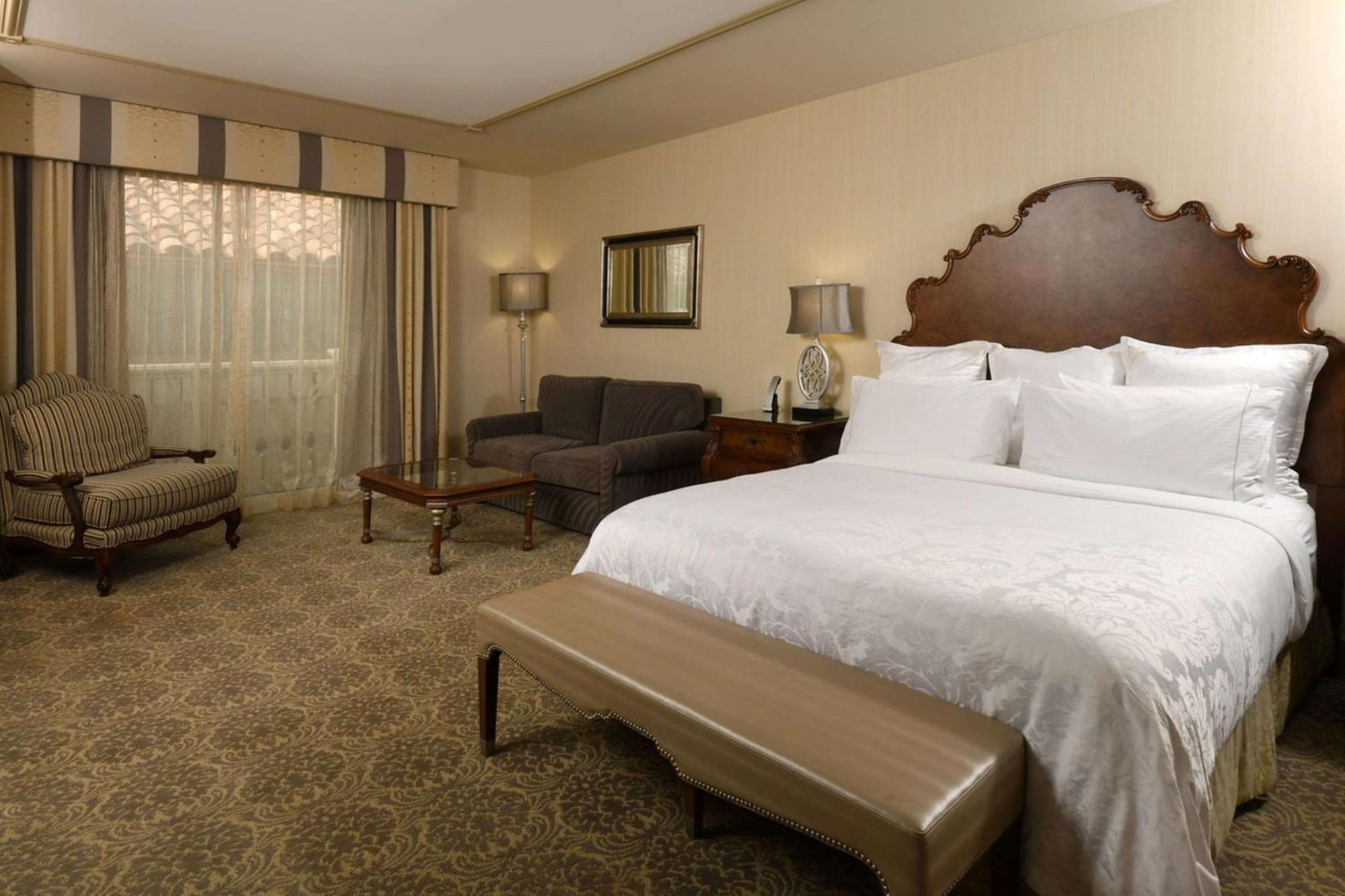 Woolley's Classic Hotel 4*