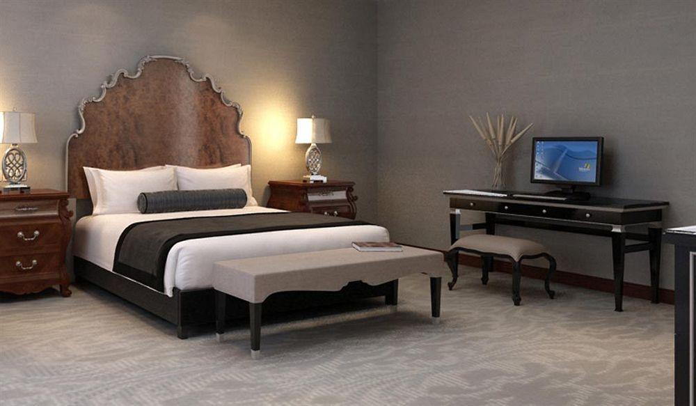 Woolley's Classic Hotel Aurora
