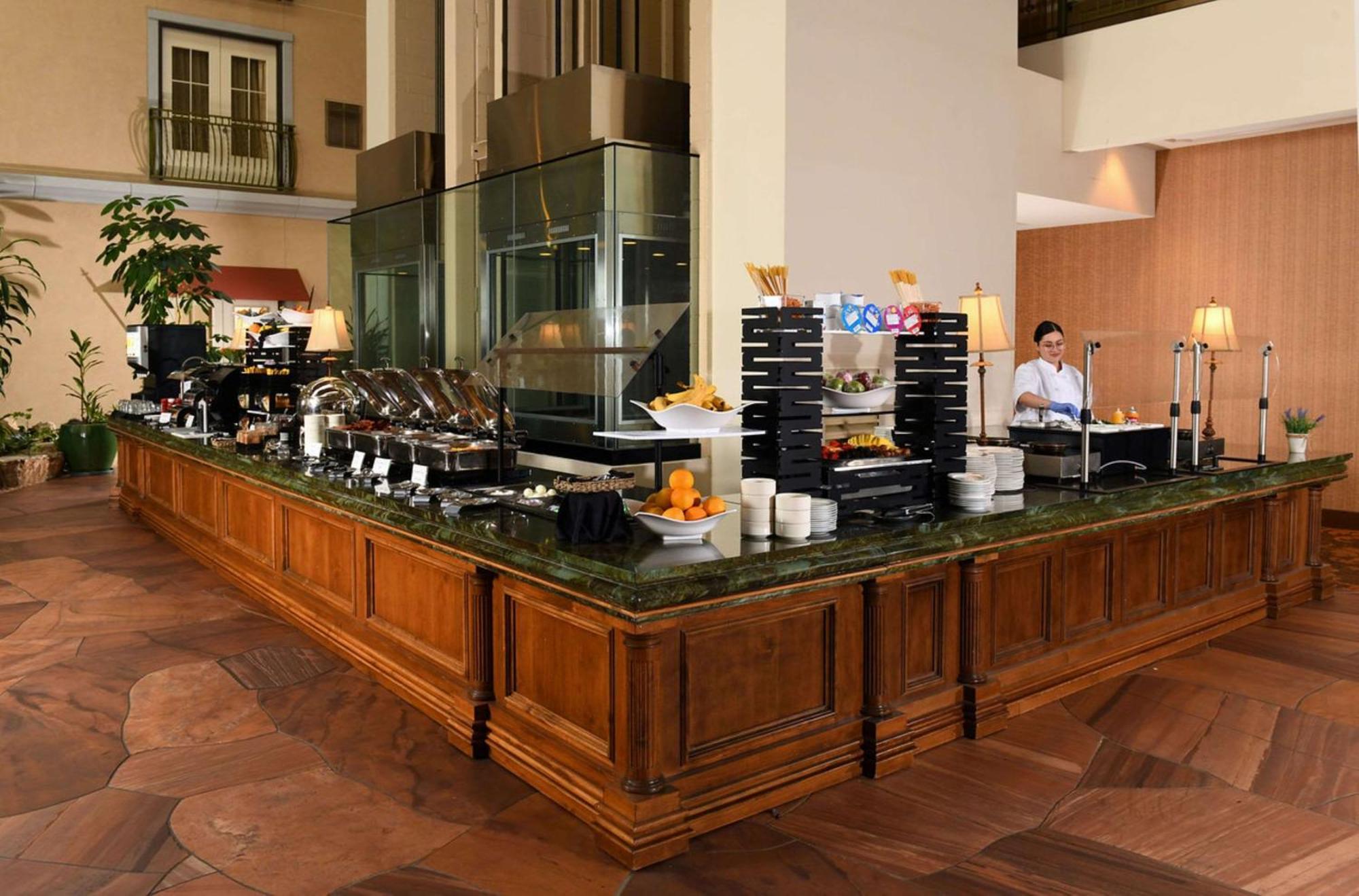 Hotel Woolley's Classic Aurora