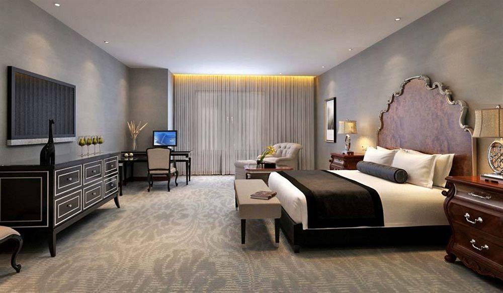Woolley's Classic Hotel Aurora