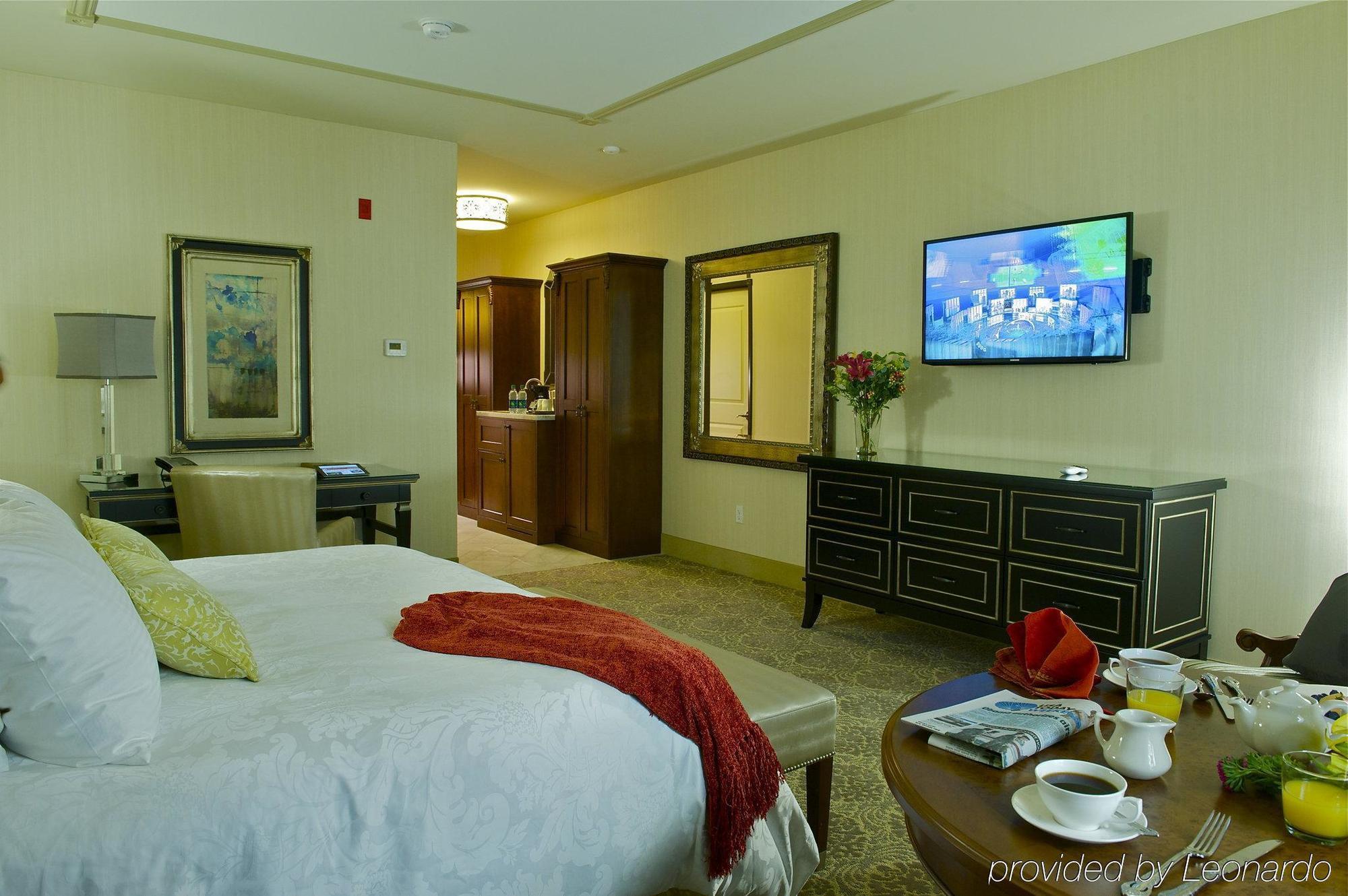 Woolley's Classic Hotel